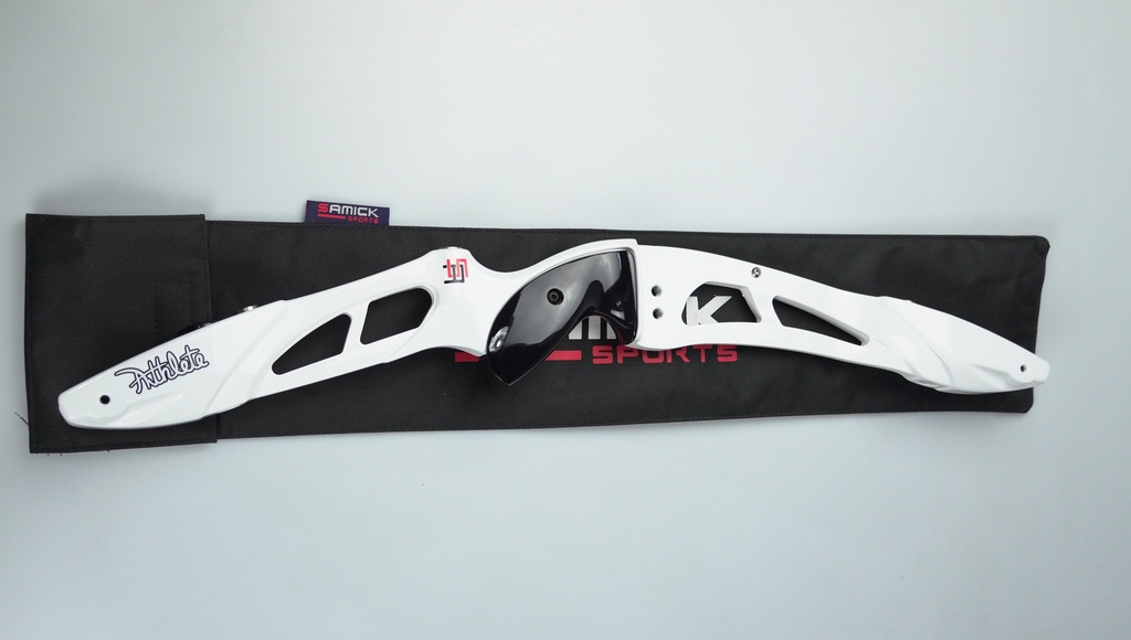 SAMICK ATHLETE LIMBS 68"X42#